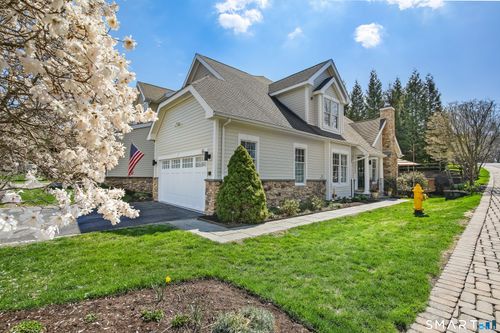 64-638 Danbury Road, Ridgefield, CT, 06877 | Card Image