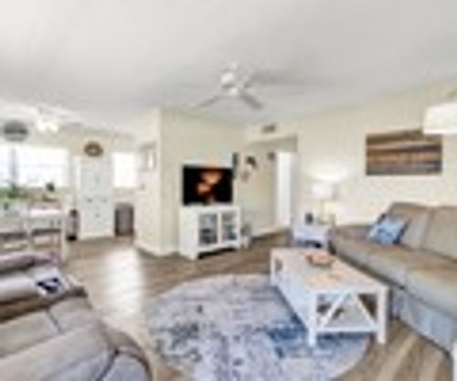 102-107 Spring Lake Ct, VERO BEACH, FL, 32962-1756 | Card Image