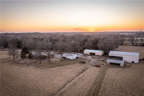 6260 183rd Rd, Chanute, KS, 66720-5482 | Card Image