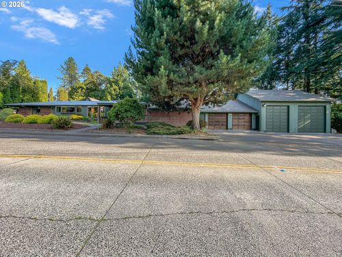 2357 Cascade Way, Longview, WA, 98632-5536 | Card Image