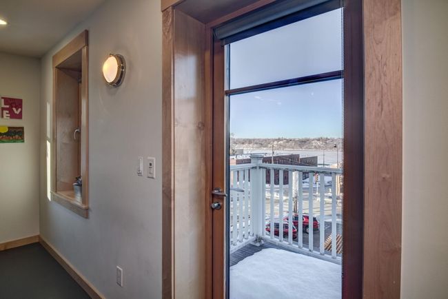 Upper level walkout deck. | Image 21