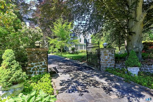 25 Center Road, Woodbridge, CT, 06525 | Card Image