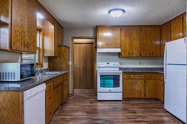 5200 Dahlgren Rd, House other with 4 bedrooms, 2 bathrooms and null parking in Chaska MN | Image 9