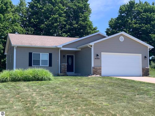 4592 Fairway Dr, Traverse City, MI, 49685-7412 | Card Image