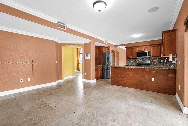 16732 Nw 89 Th Pl, House other with 4 bedrooms, 3 bathrooms and null parking in Miami Lakes FL | Image 19