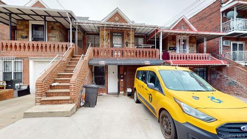41-70 71st St, Woodside, NY, 11377-3930 | Card Image