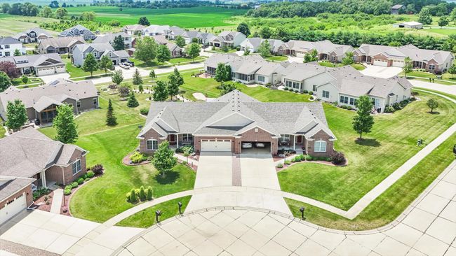 1704 Whisper Meadow Ln, Townhouse with 3 bedrooms, 3 bathrooms and 2 parking in Mahomet IL | Image 92