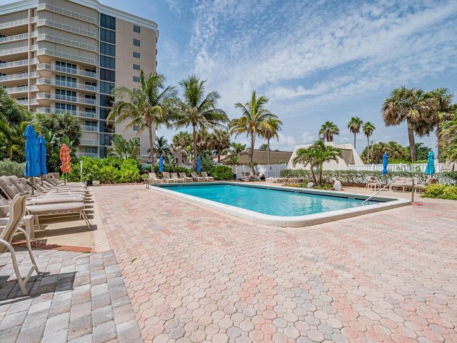 806 - 3100 N Highway A1a, Condo with 3 bedrooms, 2 bathrooms and null parking in Hutchinson Island FL | Image 13