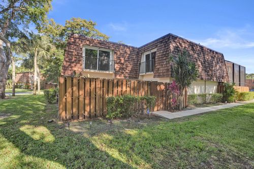 d-9110 Sw 22nd Ct, Davie, FL, 33324-6863 | Card Image