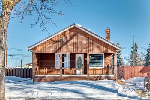 5306 52 Ave, Ponoka, AB, T4J1H8 | Card Image