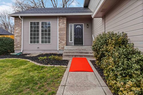 5223 N Hertford Way, Boise, ID, 83714-8813 | Card Image