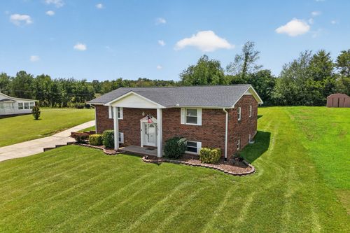 225 Westgate Dr, Baxter, TN, 38544-3526 | Card Image