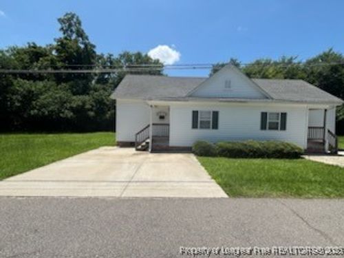 3916 Middle St, Hope Mills, NC, 28348-2391 | Card Image