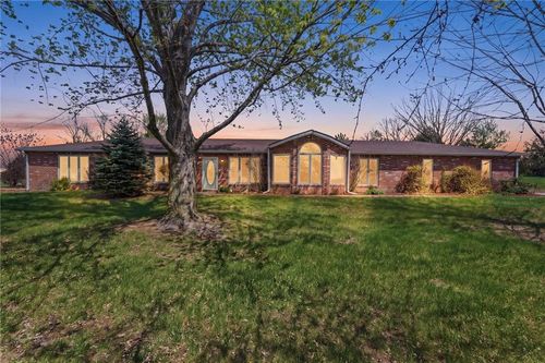 36900 E Church Road, Oak Grove, MO, 64075 | Card Image