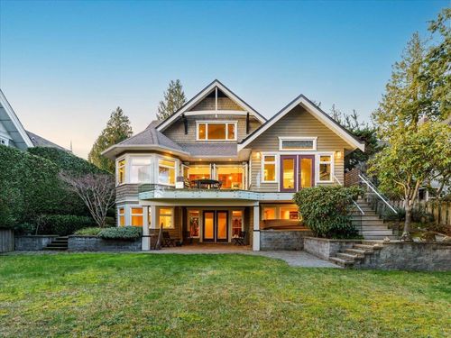 2618 Lawson Ave, West Vancouver, BC, V7V2G2 | Card Image