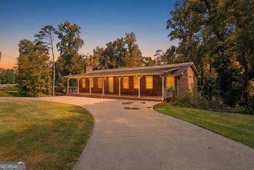 1042 Lakeland Dr, Toccoa, GA, 30577-7406 | Card Image
