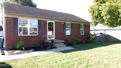 6714 Fenske Ln, House other with 3 bedrooms, 2 bathrooms and null parking in Louisville KY | Image 2