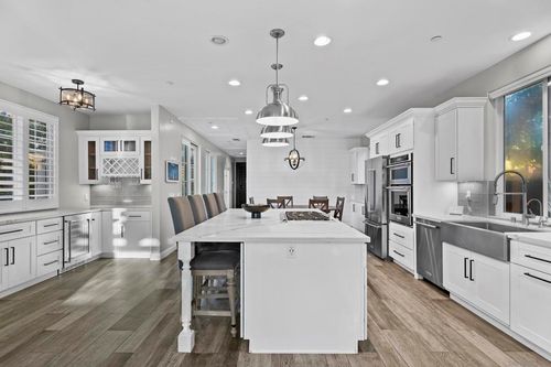 576 Samuel Ct, Encinitas, CA, 92024-2382 | Card Image