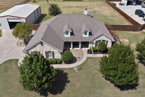 320 Brooks Dr, Nevada, TX, 75173-8313 | Card Image