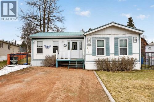 217 5 St Nw, Sundre, AB, T0M1X0 | Card Image