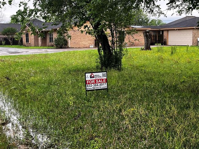 302 Manor Ave, Home with 0 bedrooms, 0 bathrooms and null parking in Arcola TX | Image 6
