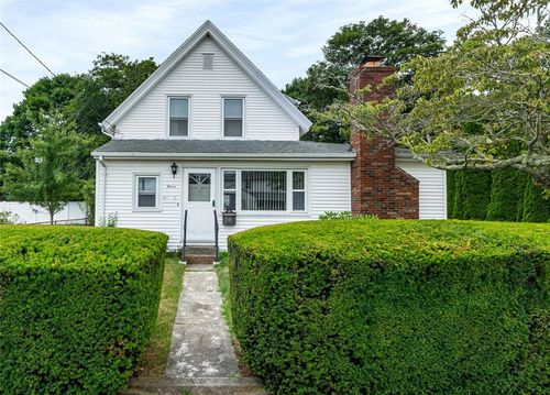 11 Longvue Ave, Westerly, RI, 02891-2411 | Card Image