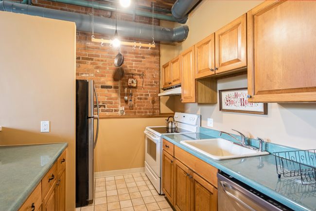 APT-214 - 92 Main St, Condo with 2 bedrooms, 2 bathrooms and 2 parking in Deep River CT | Image 7