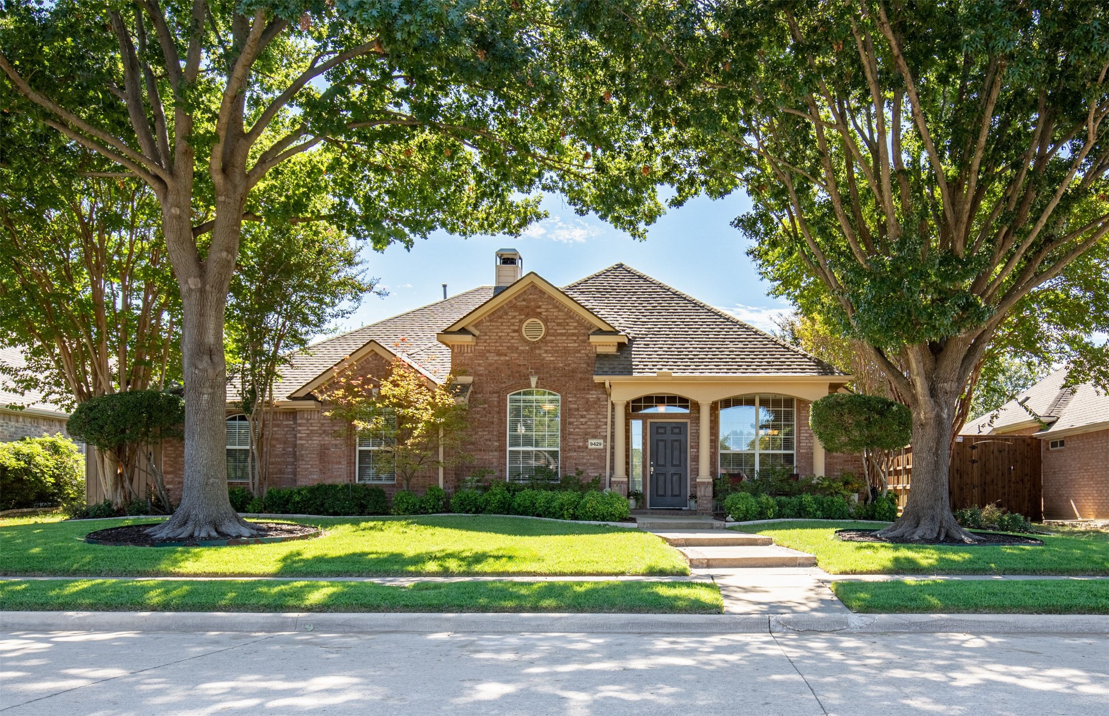 9429 Fairmont Dr, For Sale in Frisco - eXp Realty