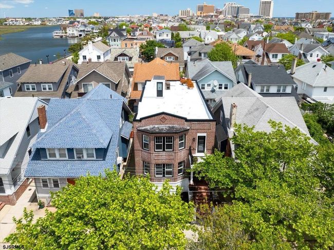 UPSTAIRS - 23 N Vassar Square, Condo with 3 bedrooms, 2 bathrooms and null parking in Ventnor NJ | Image 17
