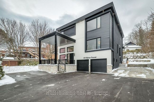 696 Hillview Cres, House other with 6 bedrooms, 5 bathrooms and 10 parking in Pickering ON | Image 41