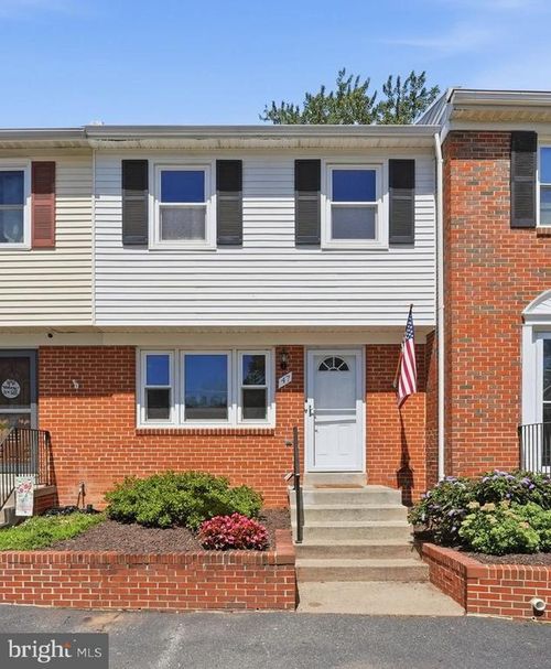47 Sydnor St, Hamilton, VA, 20158-9067 | Card Image
