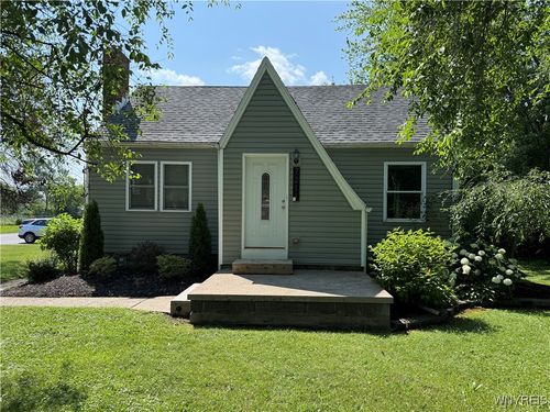 7211 Packard Rd, Niagara Falls, NY, 14304-1372 | Card Image