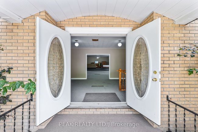 1812 Frontenac Rd, House other with 0 bedrooms, 2 bathrooms and 10 parking in Renfrew ON | Image 5