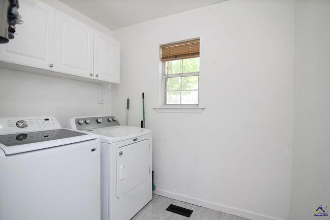 711 Main St, House other with 4 bedrooms, 3 bathrooms and null parking in Byron GA | Image 12