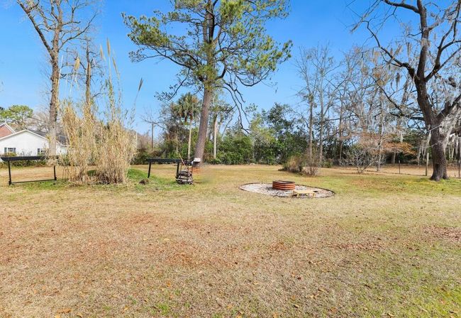 Huge Backyard | Image 5