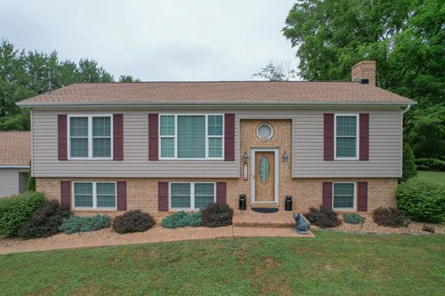 116 Marikay Ct, Bunker Hill, WV, 25413-3099 | Card Image