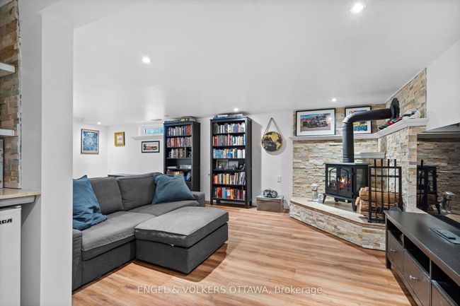 797 Hamlet Rd, House other with 2 bedrooms, 2 bathrooms and 2 parking in Ottawa ON | Image 31