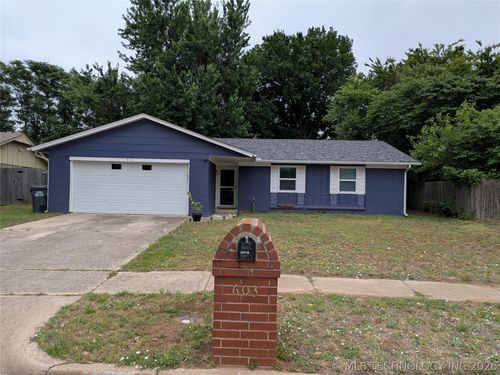 603 N Cedar St, Jenks, OK, 74037-2915 | Card Image