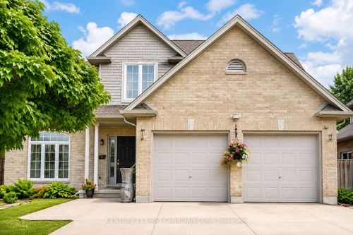 97 Mctaggart Crt, London, ON, N5X3L9 | Card Image