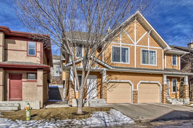 109 Hidden Creek Rise Nw, Home with 3 bedrooms, 2 bathrooms and 2 parking in Calgary AB | Image 2