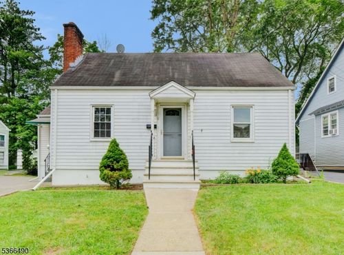 9 Wilson Ave, North Plainfield, NJ, 07060-4049 | Card Image
