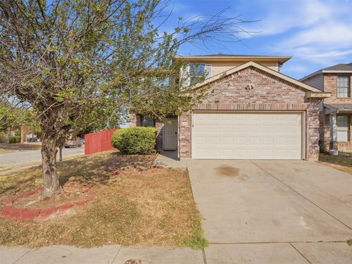 8101 Southern Pine Way, Fort Worth, TX, 76123-2084 | Card Image