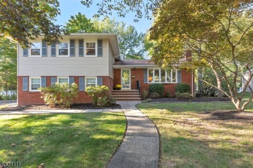 197 Elkwood Ave, New Providence, NJ, 07974-1812 | Card Image