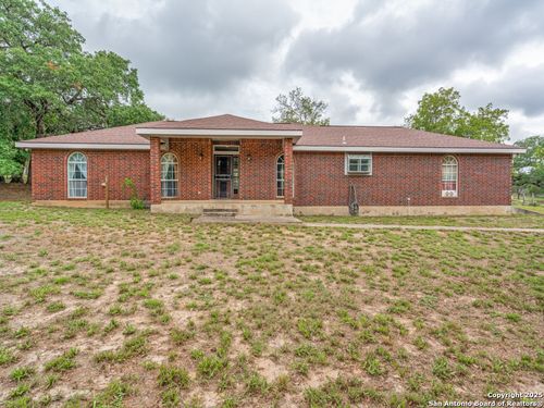 1026 Eagle Creek Dr, Floresville, TX, 78114-9206 | Card Image