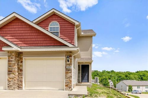 5401 N Hickory St, Kansas City, MO, 64118-2911 | Card Image