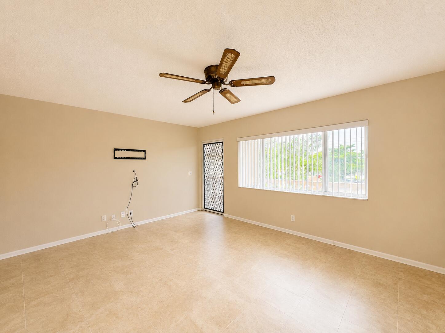 Residential Lease in Palm Springs 3