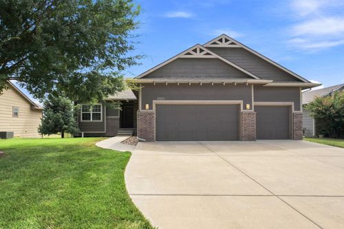 2423 N Fieldstone St, Andover, KS, 67002-7554 | Card Image