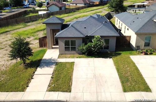 2657 Oak Manor Dr, Eagle Pass, TX, 78852-2701 | Card Image