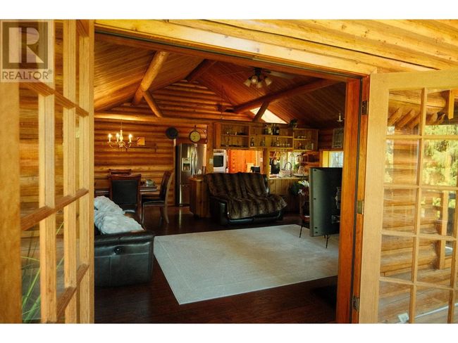 4061 Torry Rd, House other with 3 bedrooms, 2 bathrooms and 12 parking in Eagle Bay BC | Image 5
