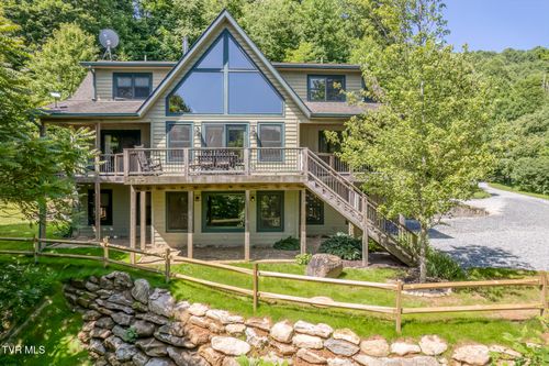 410 Eagle Ridge Rd, Roan Mountain, TN, 37687-3591 | Card Image